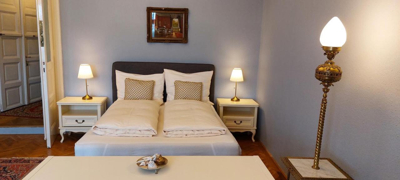 Schieszl Apartments 2 Budapest Luaran gambar