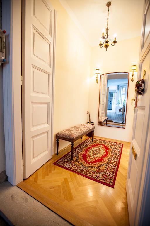 Schieszl Apartments 2 Budapest Luaran gambar