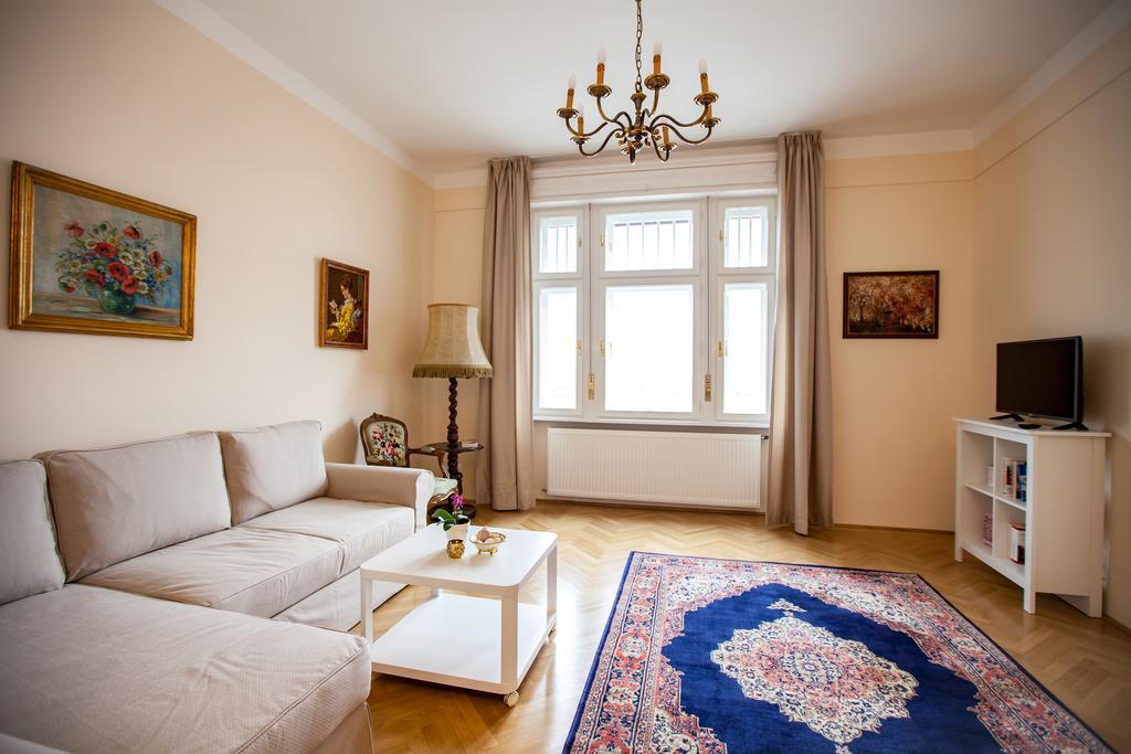 Schieszl Apartments 2 Budapest Luaran gambar
