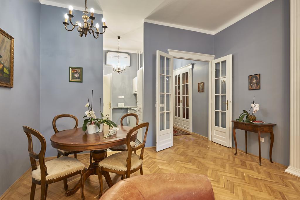 Schieszl Apartments 2 Budapest Luaran gambar